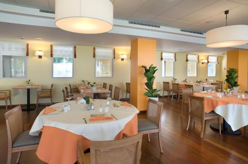 Domitys Les Cles D'Or Aparthotel Orthez Exterior photo